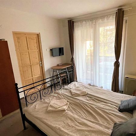 Evi Apartman Егер Екстериор снимка