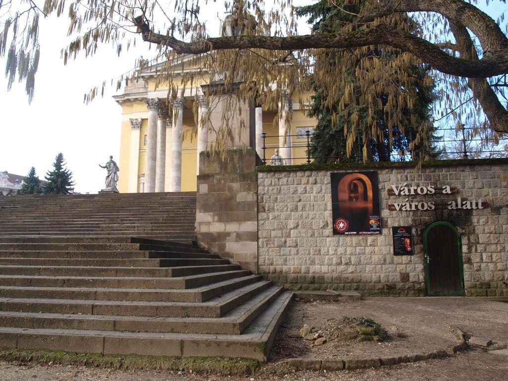Evi Apartman Егер Екстериор снимка