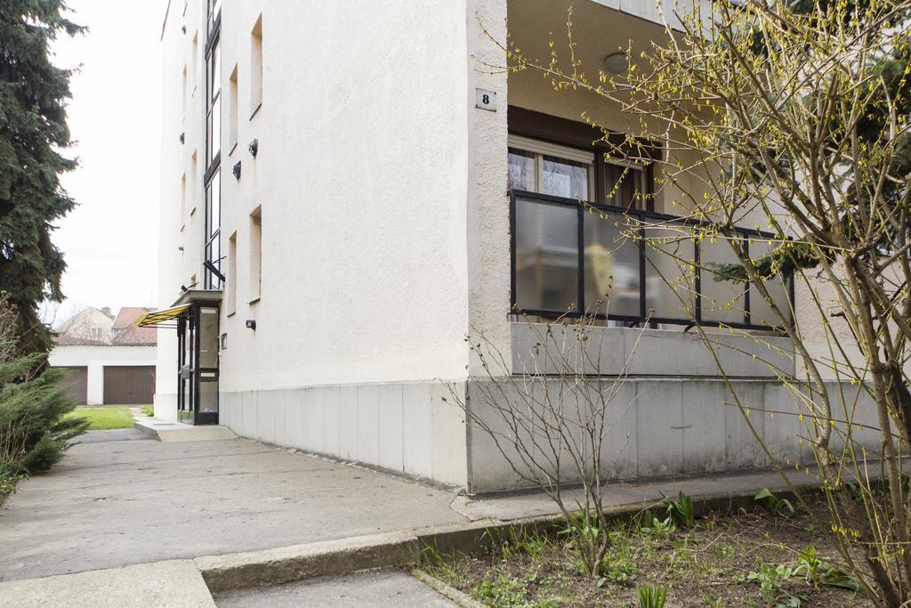 Evi Apartman Егер Екстериор снимка